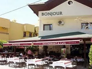 Bonjour 酒店 马尔马里斯